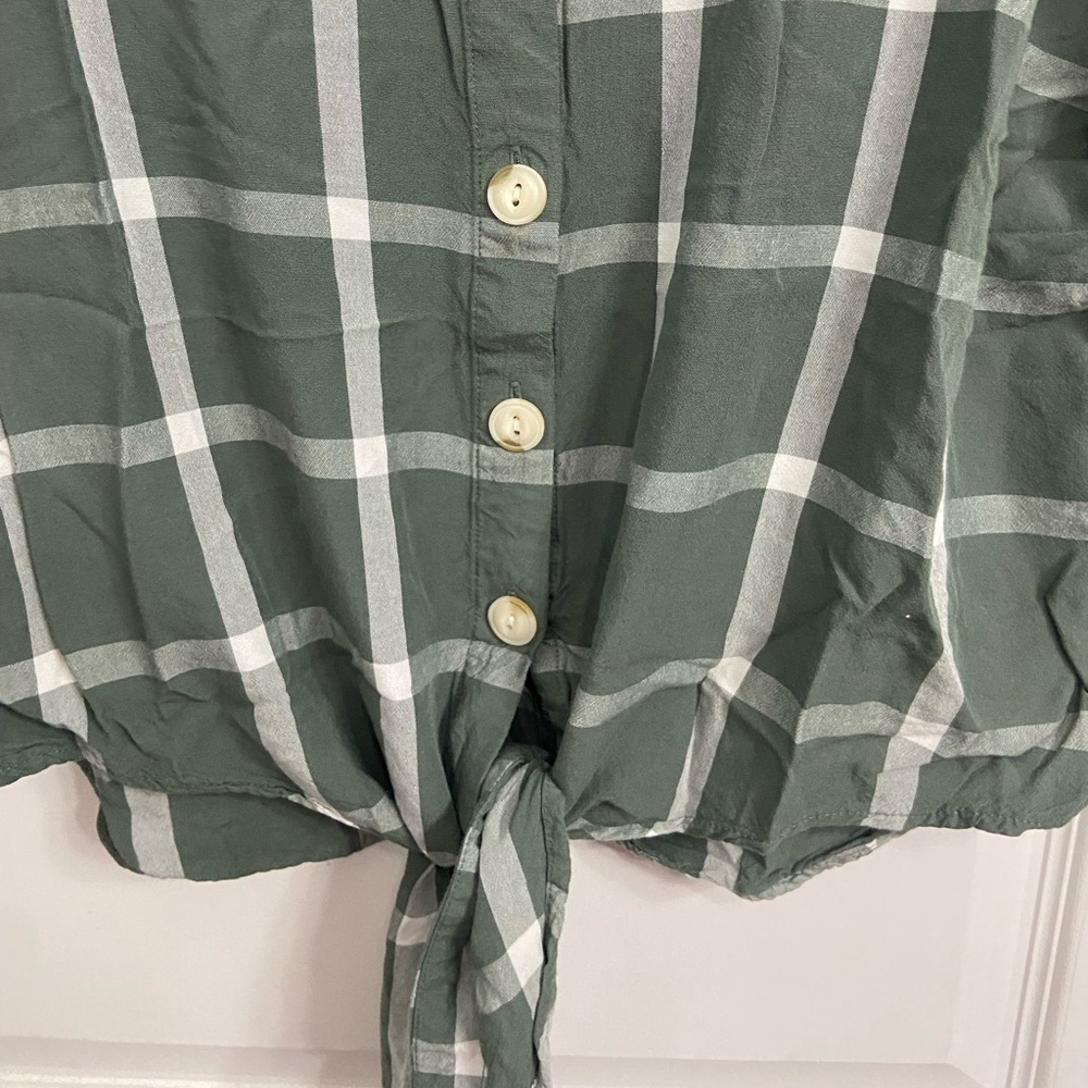 Universal Thread Blouse - Picture 3 of 6